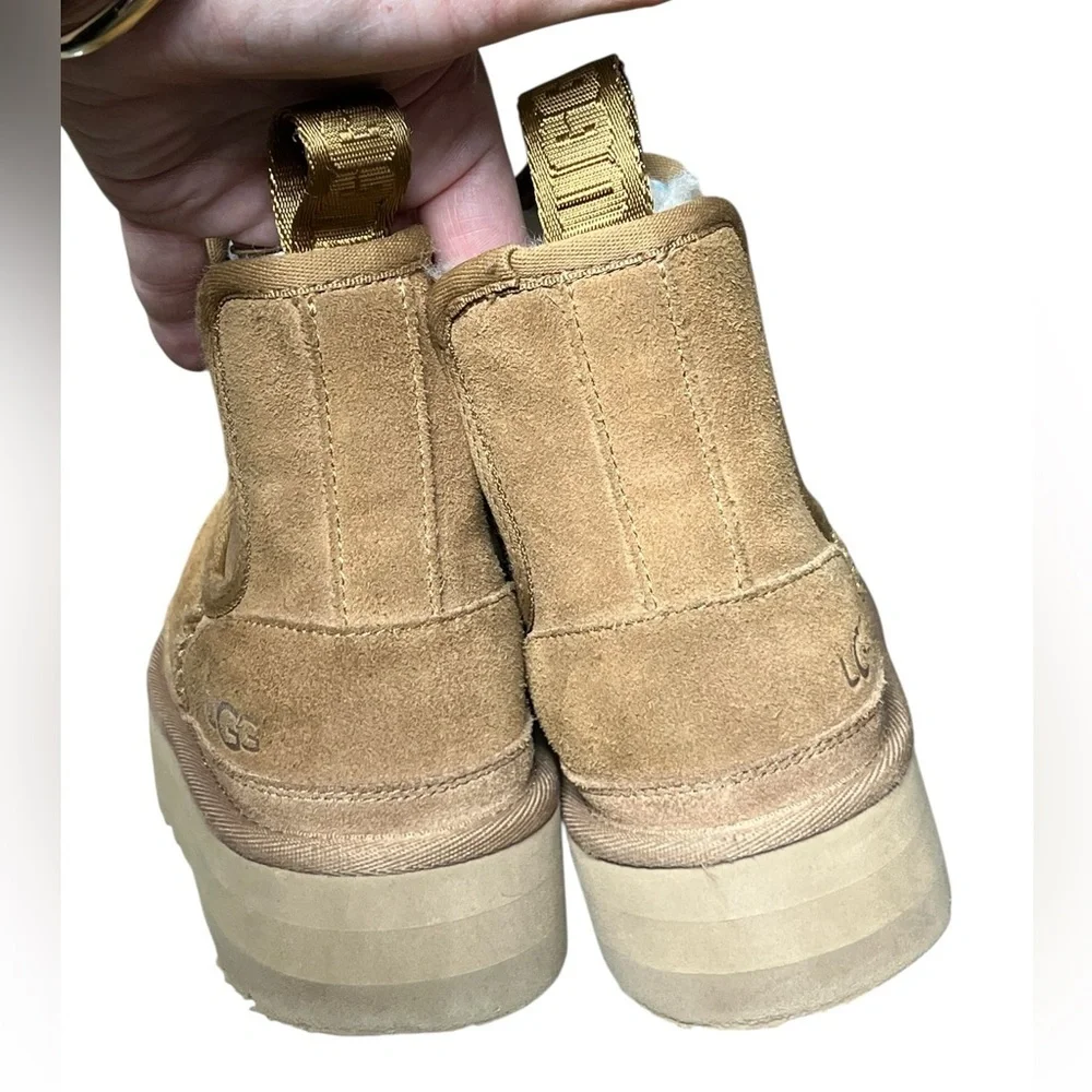 UGG clean smoke